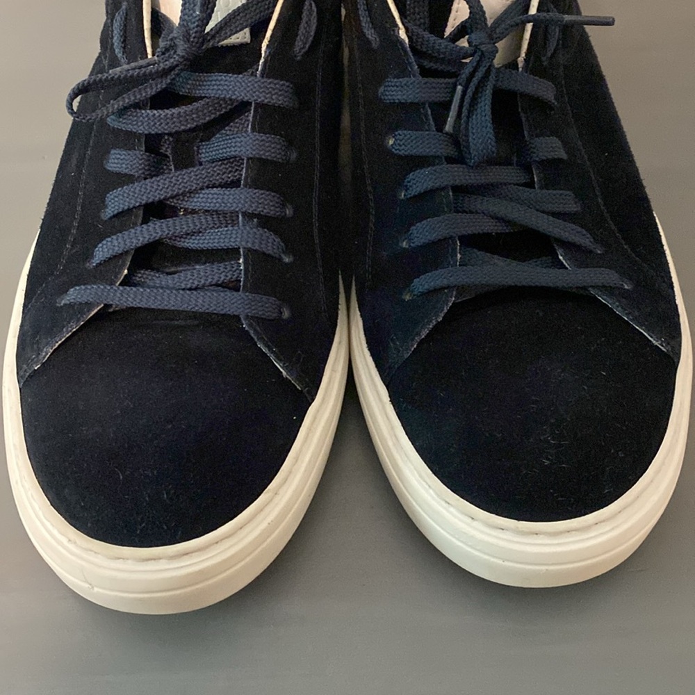 Brunello Cucinelli Navy Suede Sneakers with Cream Trim - Picture 6 of 8